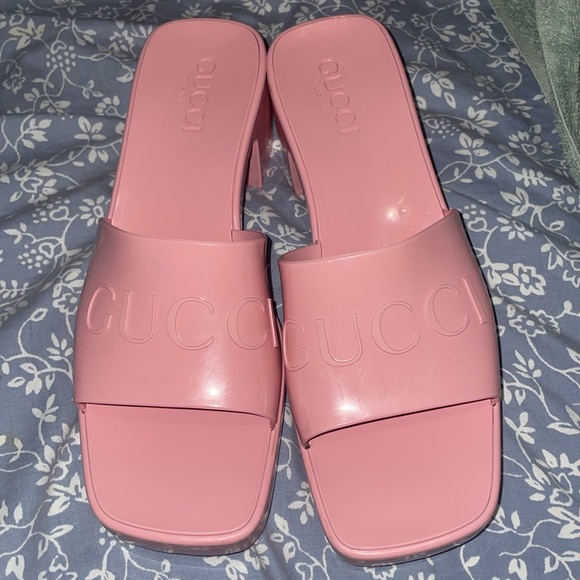 Gucci Heels - Picture 1 of 7